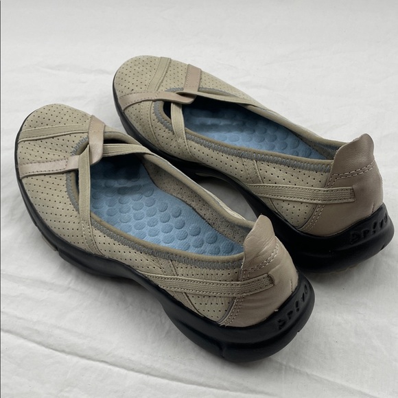 NEW! Clark’s Privo P-Berry Perforated Leather Loafers. 5M. - Picture 7 of 11